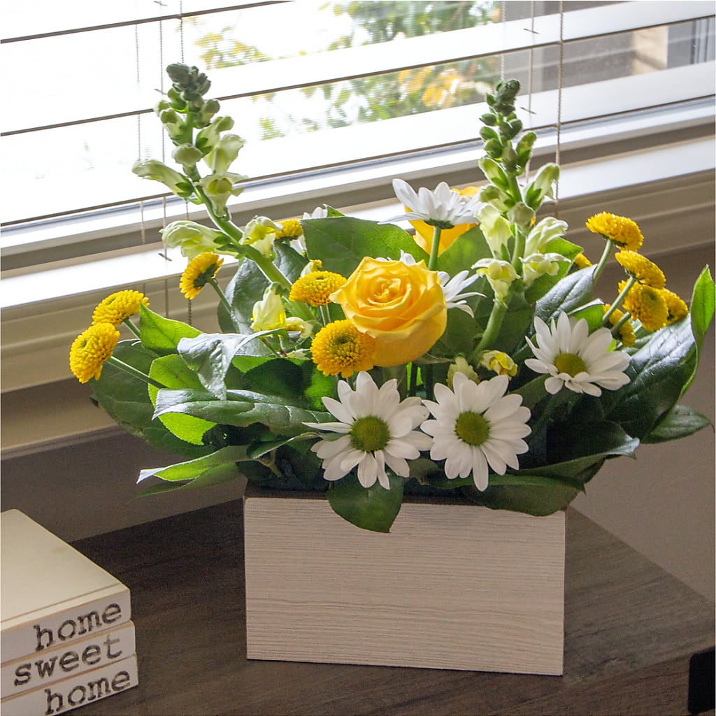 Sun Salutation Box Bouquet – ALISA'S UNIQUE DESIGNS, Spencer WV