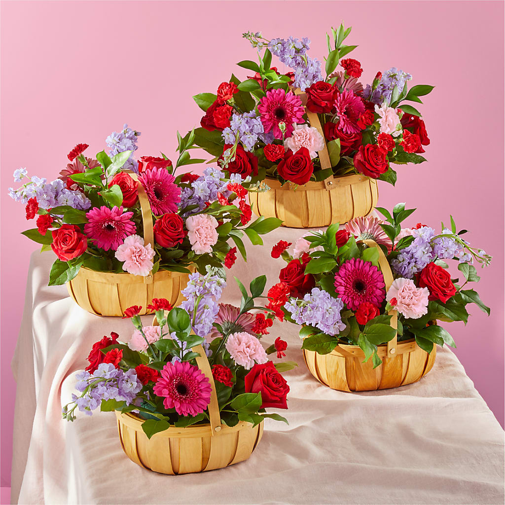 Pink Picnic Basket – ALISA'S UNIQUE DESIGNS, Spencer WV