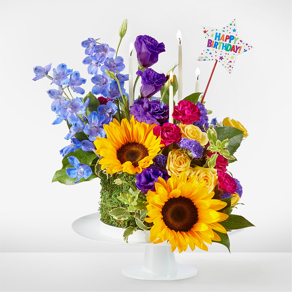 Star of the Day Floral Cake – ALISA'S UNIQUE DESIGNS, Spencer WV