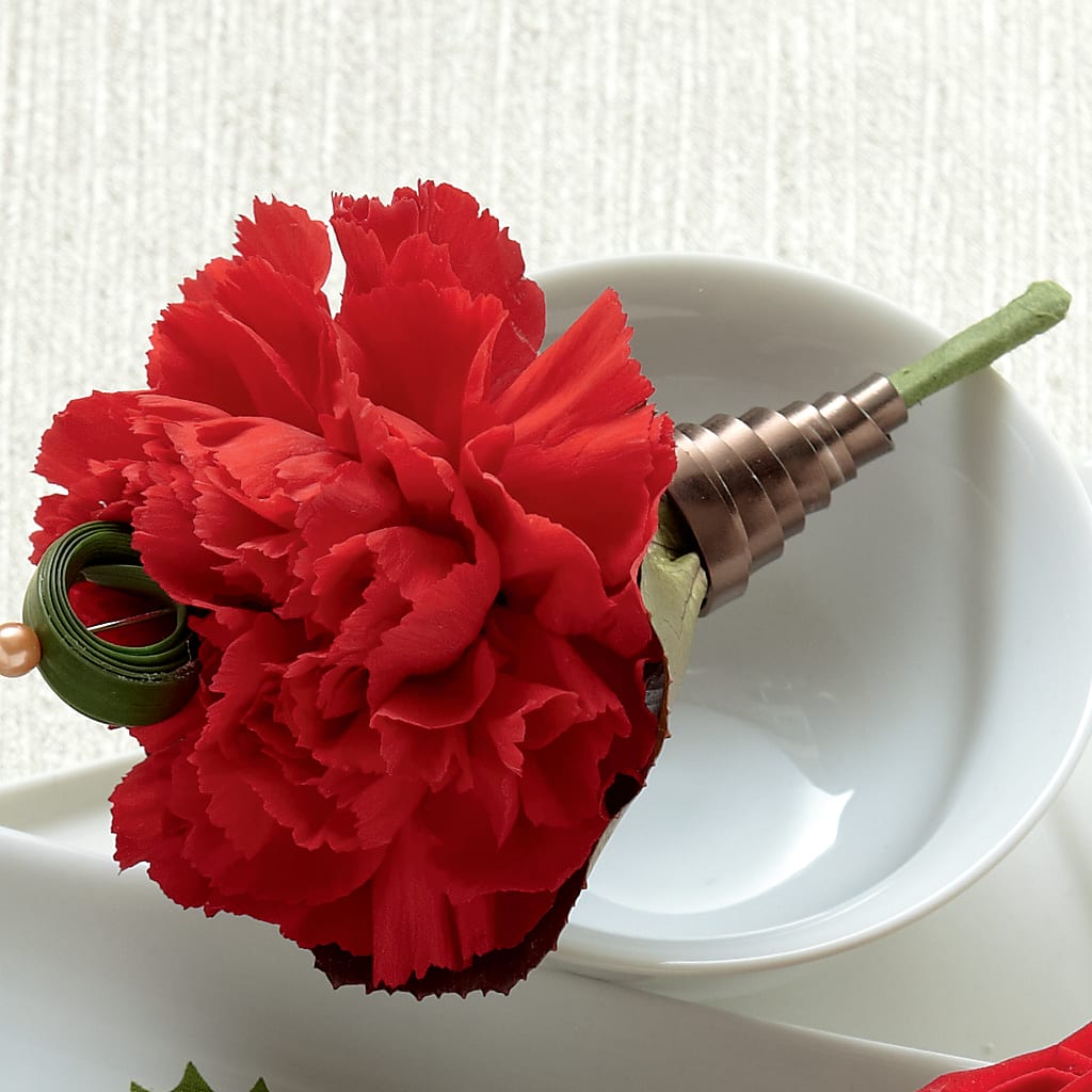 Red Carnation Boutonniere – ALISA'S UNIQUE DESIGNS, Spencer WV