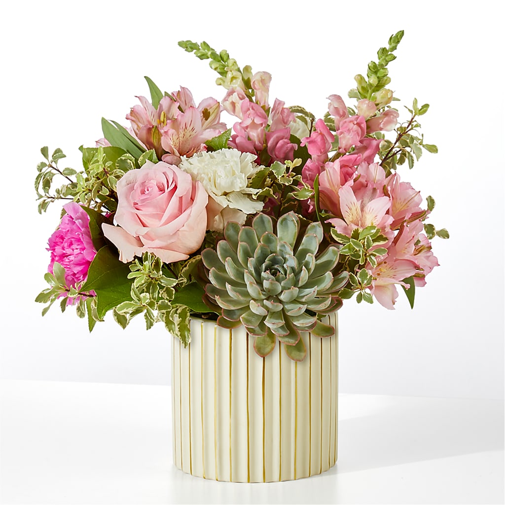 Magenta Musings Bouquet – ALISA'S UNIQUE DESIGNS, Spencer WV