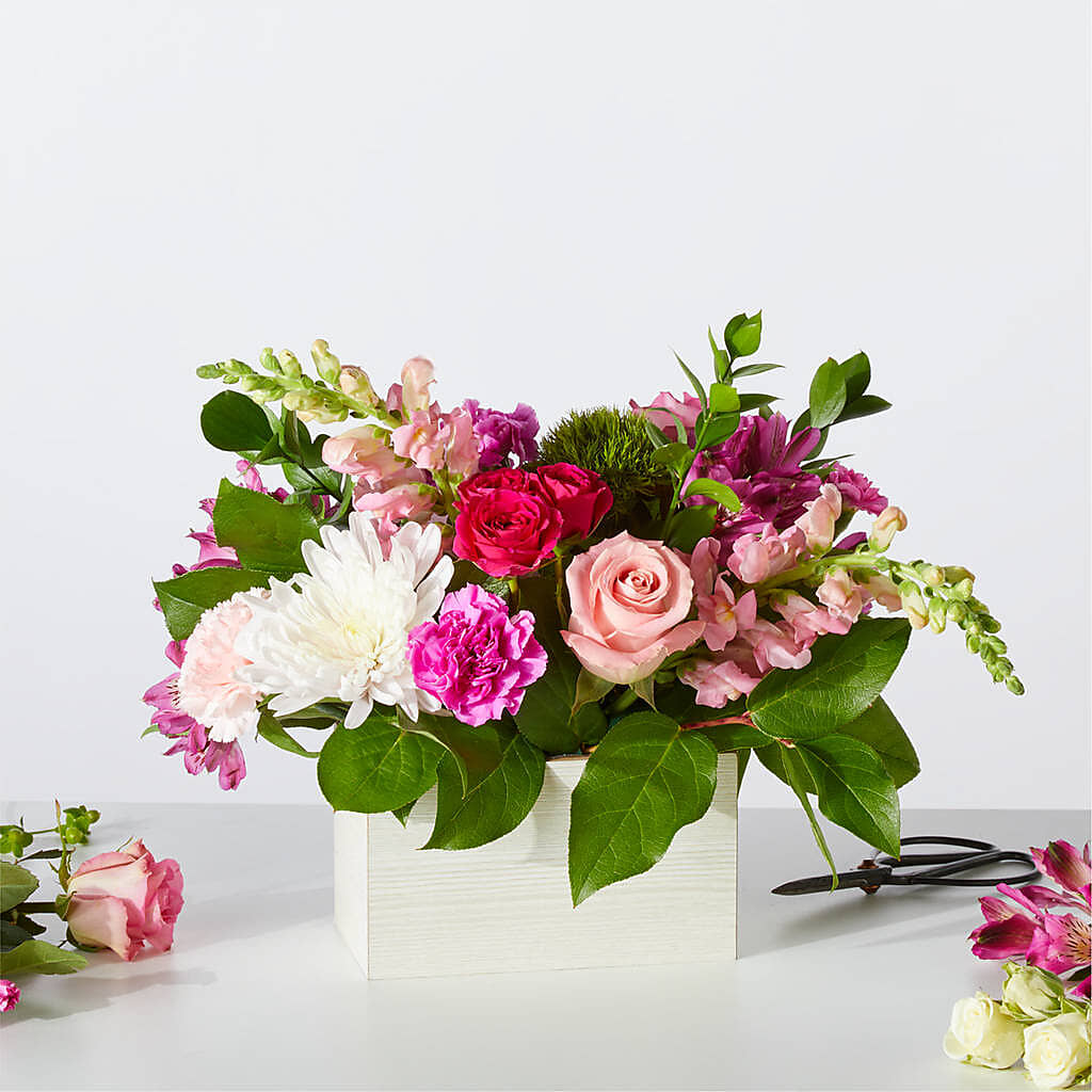 Sweetberry Box – A Florist Original – ALISA'S UNIQUE DESIGNS, Spencer WV