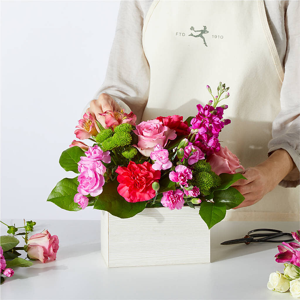 Sweetberry Box – A Florist Original – ALISA'S UNIQUE DESIGNS, Spencer WV