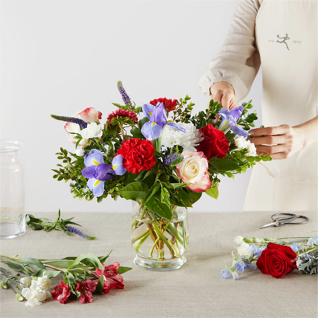 Star Spangled - A Florist Original – ALISA'S UNIQUE DESIGNS, Spencer WV