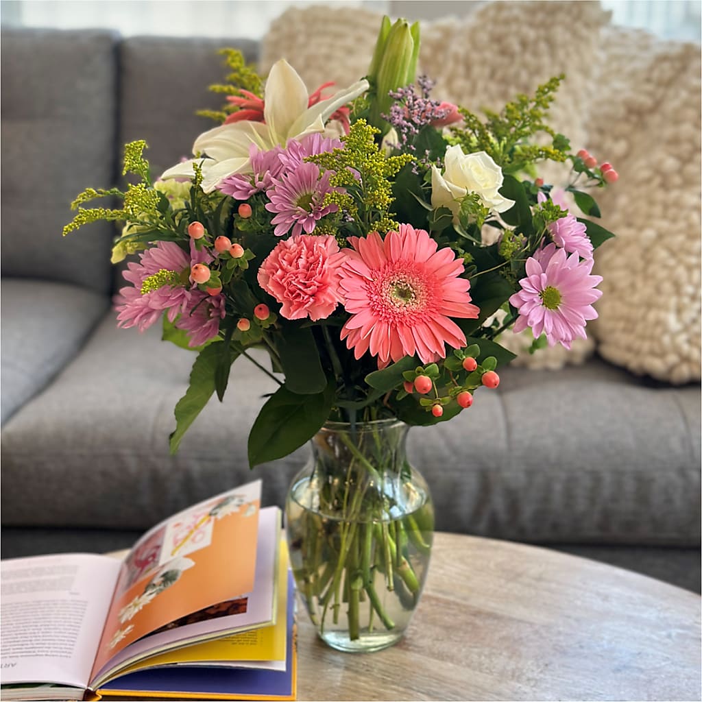 Pastel Tradition - A Florist Original – ALISA'S UNIQUE DESIGNS, Spencer WV