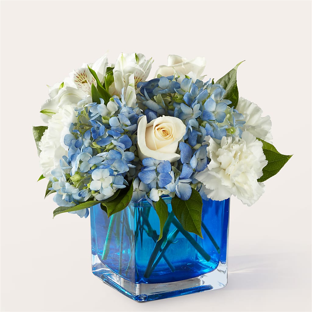 Soothing Waters Bouquet – ALISA'S UNIQUE DESIGNS, Spencer WV