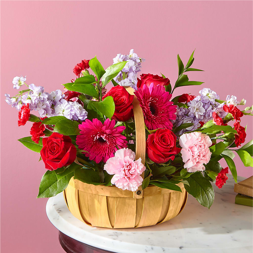 Pink Picnic Basket – ALISA'S UNIQUE DESIGNS, Spencer WV