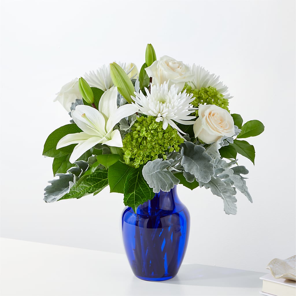Snowy Dreams Bouquet – ALISA'S UNIQUE DESIGNS, Spencer WV