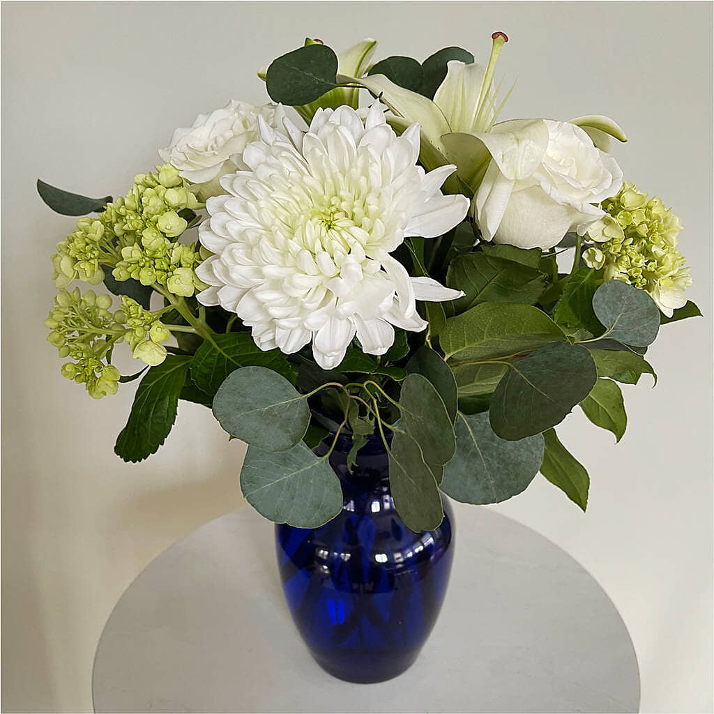 Snowy Dreams Bouquet – ALISA'S UNIQUE DESIGNS, Spencer WV