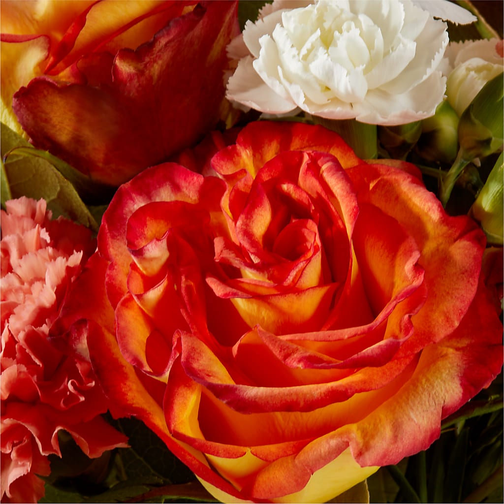Apricot Glow Bouquet – ALISA'S UNIQUE DESIGNS, Spencer WV