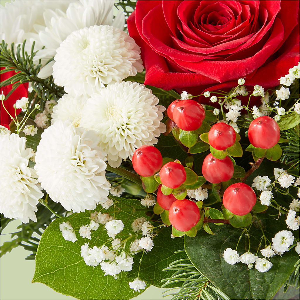 Chance of Flurries Bouquet – ALISA'S UNIQUE DESIGNS, Spencer WV