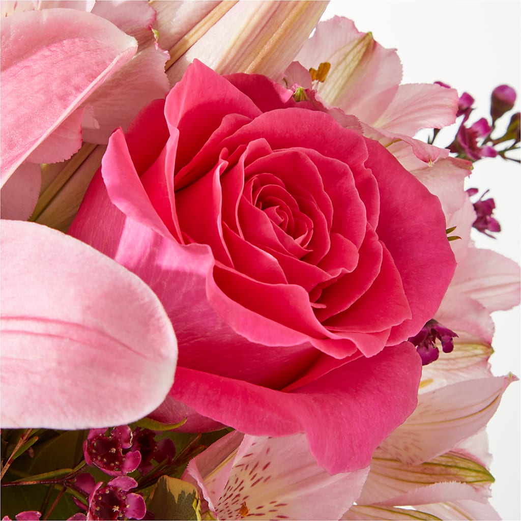 Lucky in Love Bouquet – ALISA'S UNIQUE DESIGNS, Spencer WV