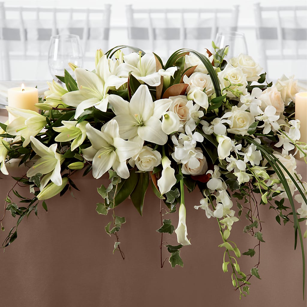 White Linen Arrangement – ALISA'S UNIQUE DESIGNS, Spencer WV