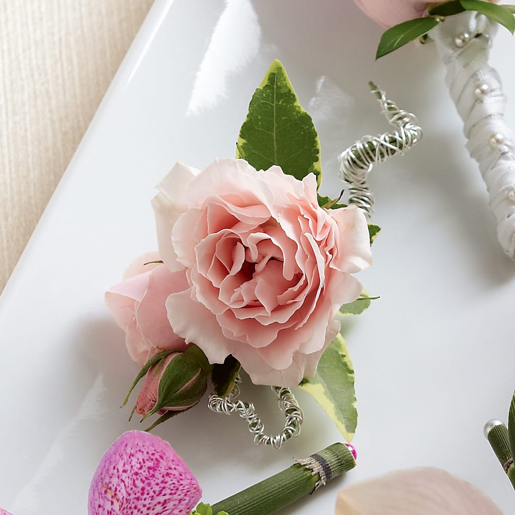 Pink Spray Rose Boutonniere – ALISA'S UNIQUE DESIGNS, Spencer WV