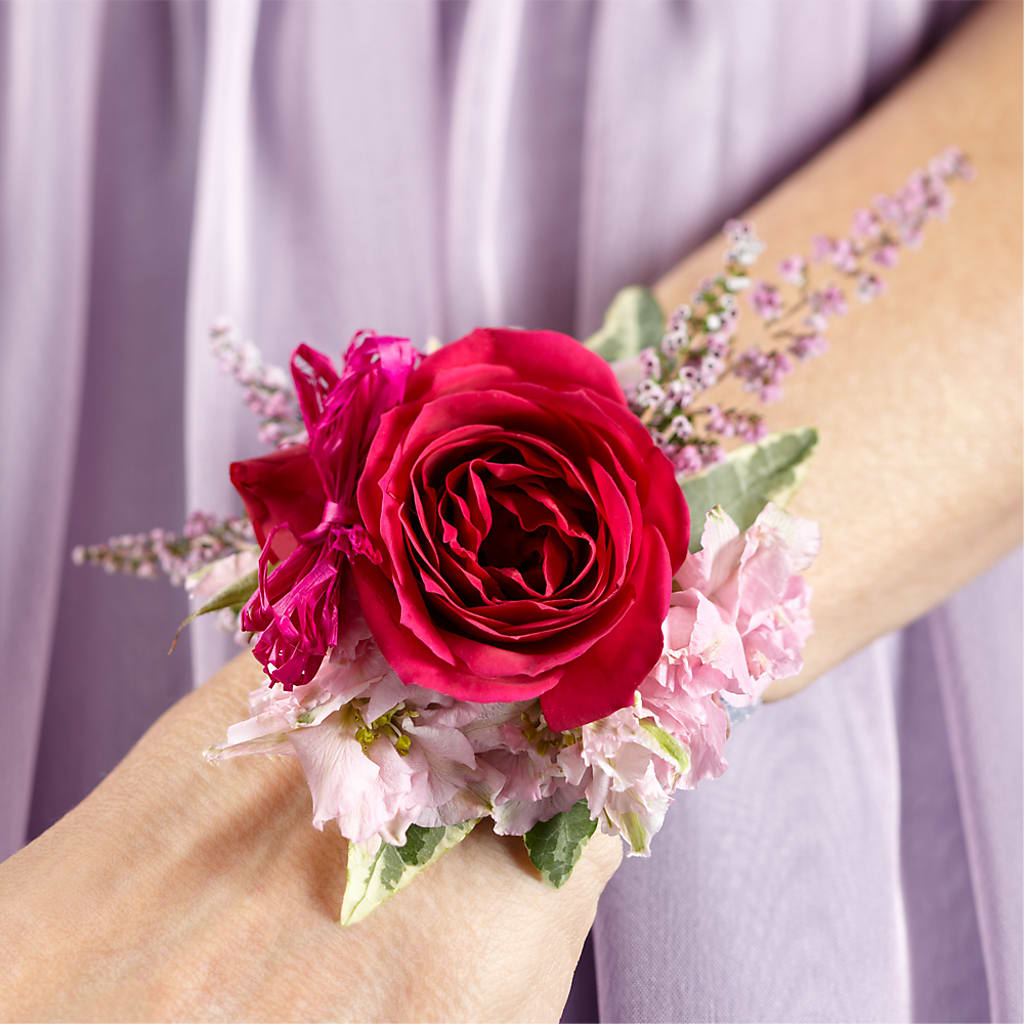 Rose Charm Corsage – ALISA'S UNIQUE DESIGNS, Spencer WV