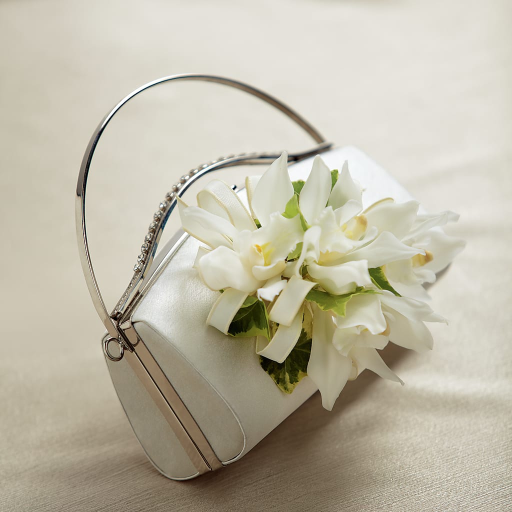 White Purse Decor – ALISA'S UNIQUE DESIGNS, Spencer WV